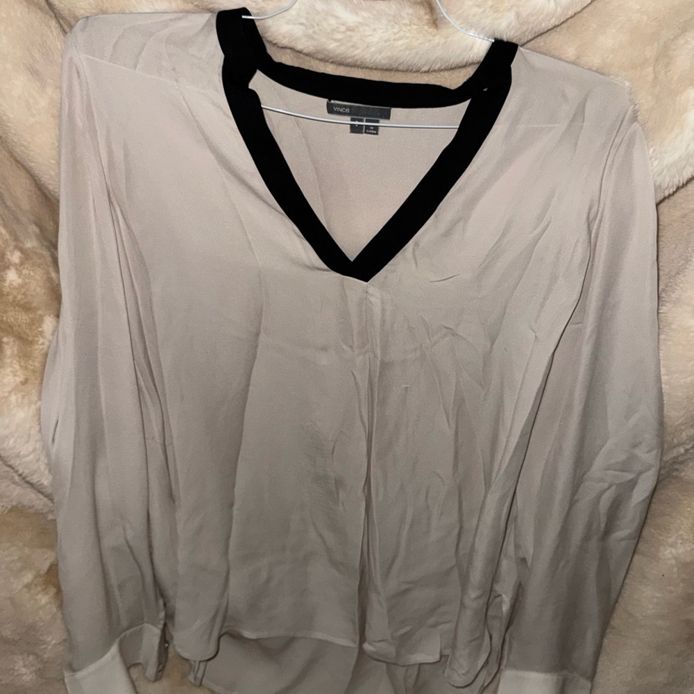 Vince Women's Cream and Black V-Neck Blouse